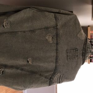 Men’s Jean jacket by Zara ! Only worn once !